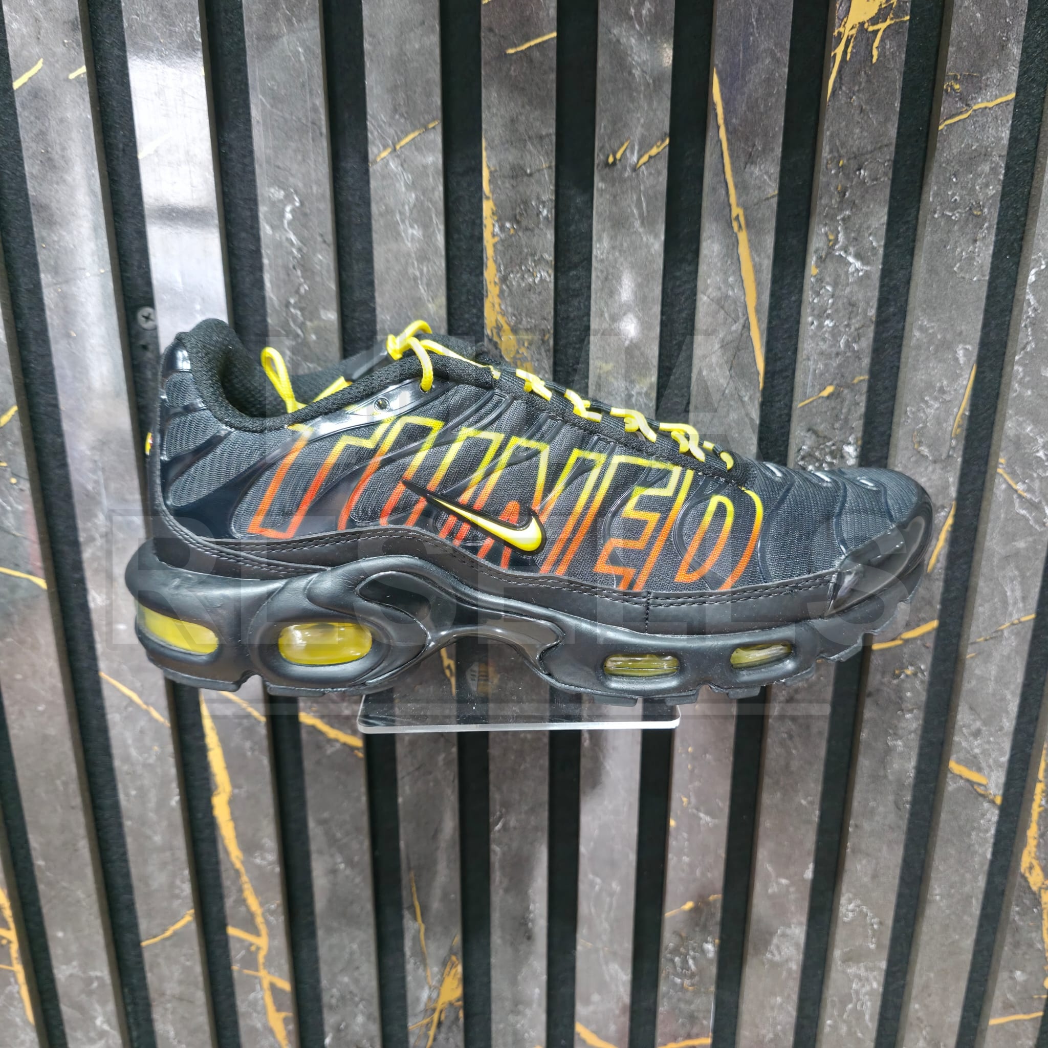 Item 034
