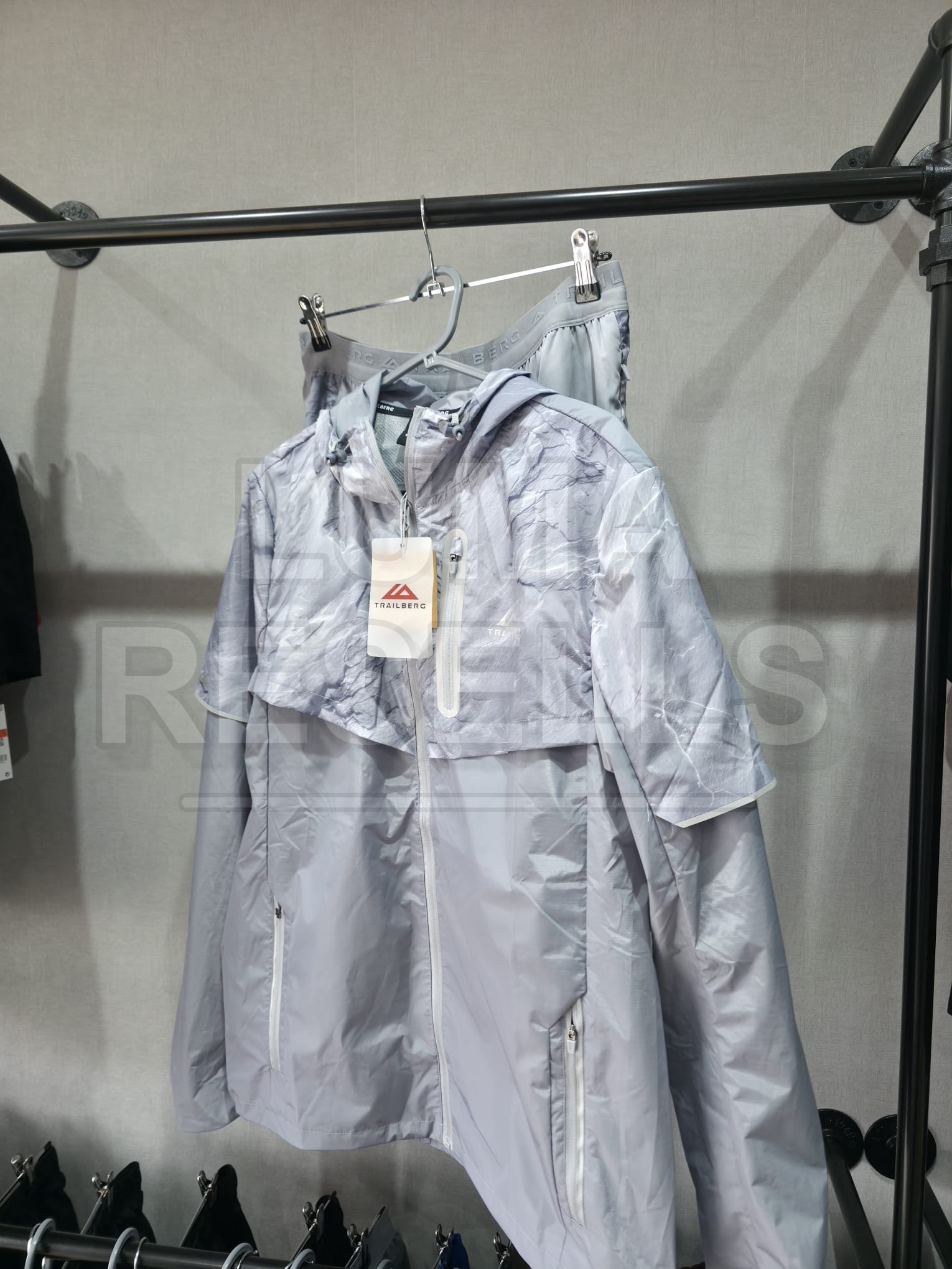 Item 044