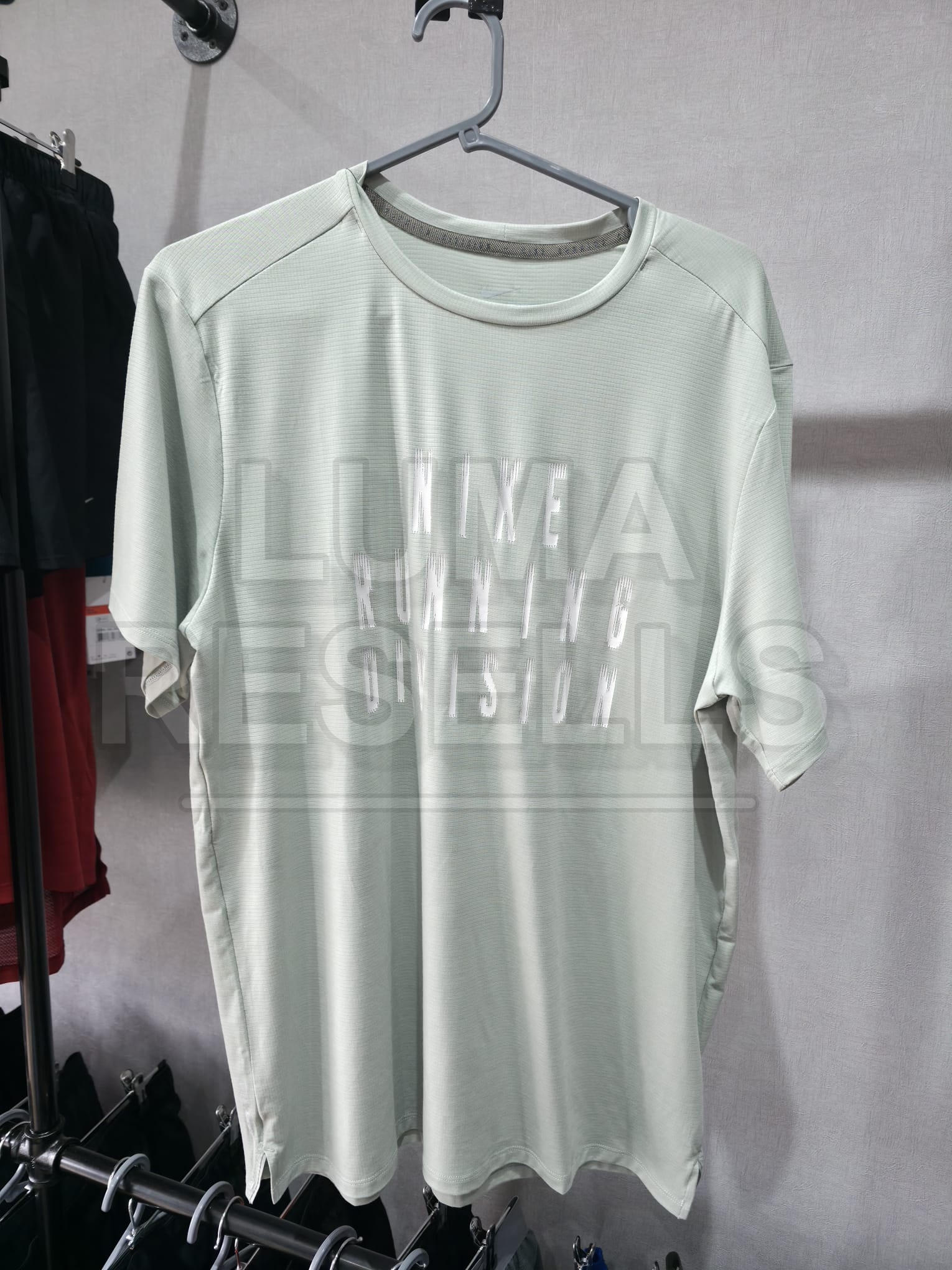 Item 060