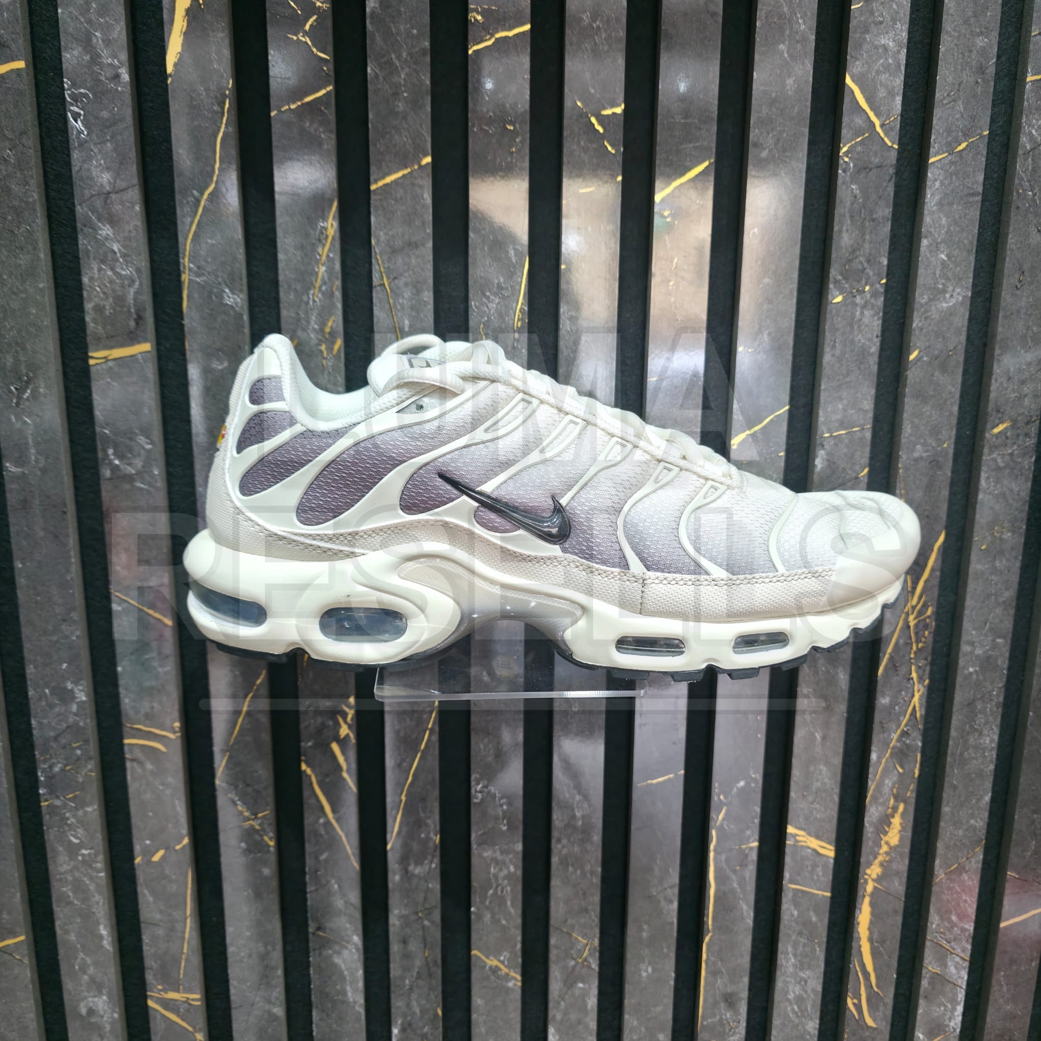 Item 090